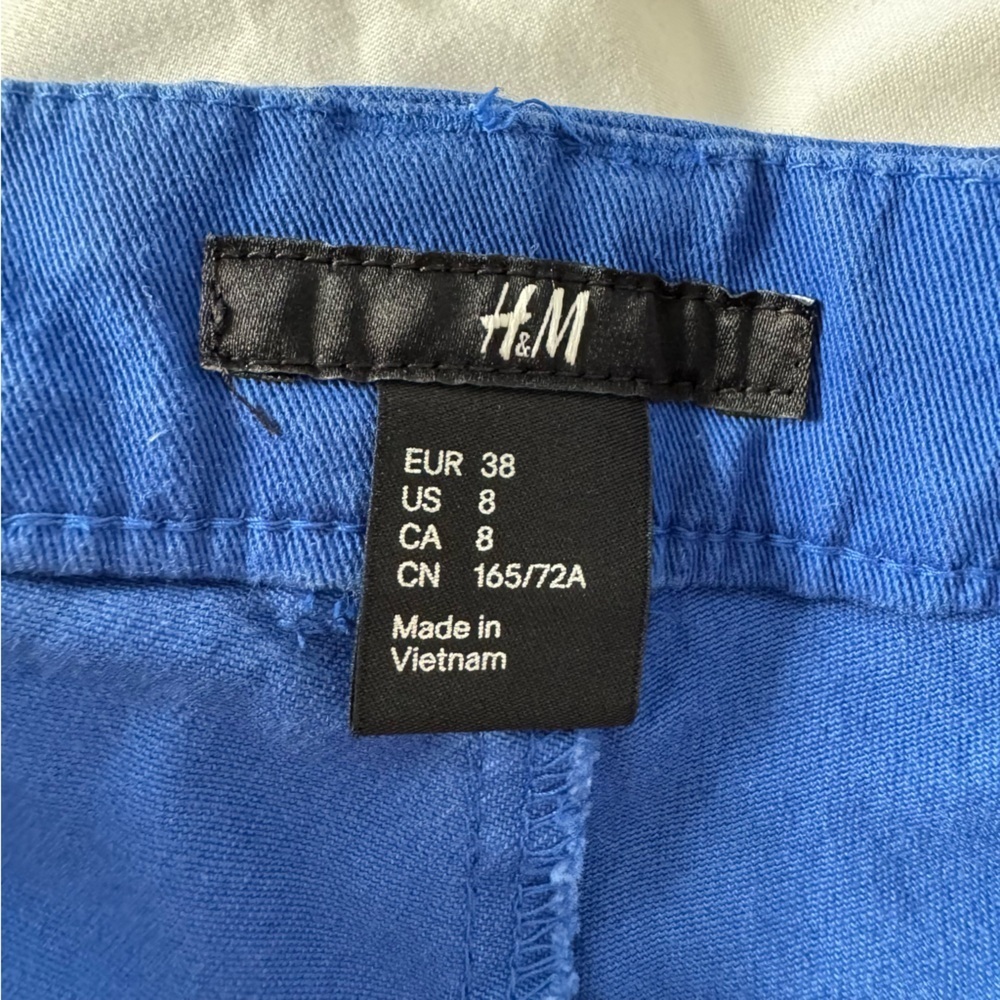H&M Blue Twill Shorts, Size 8 - Picture 3 of 8
